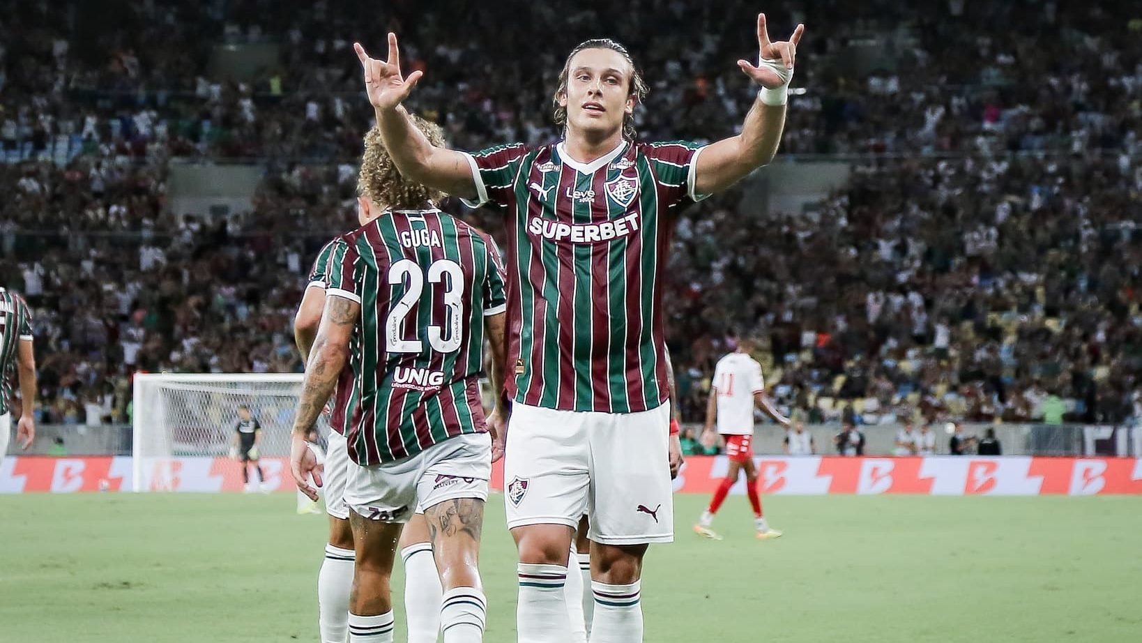 Canobbio em ação pelo Fluminense