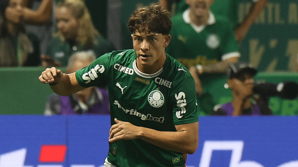 Agustín Giay em ação pelo Palmeiras