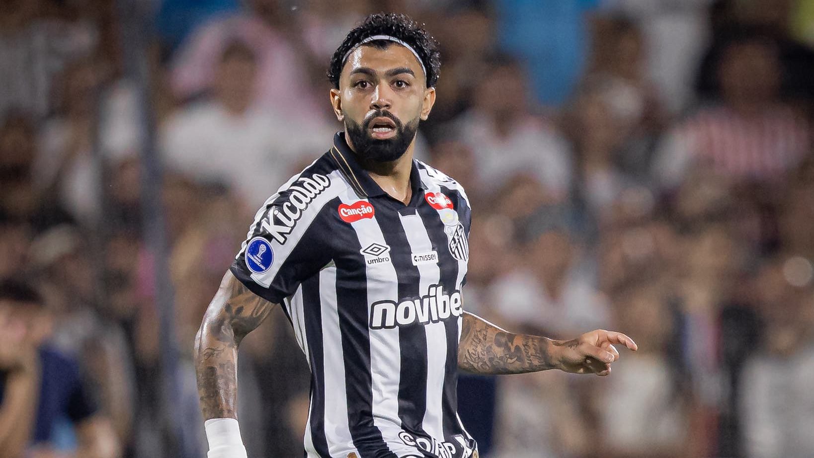 Gabigol em ação pelo Santos contra o Recoleta